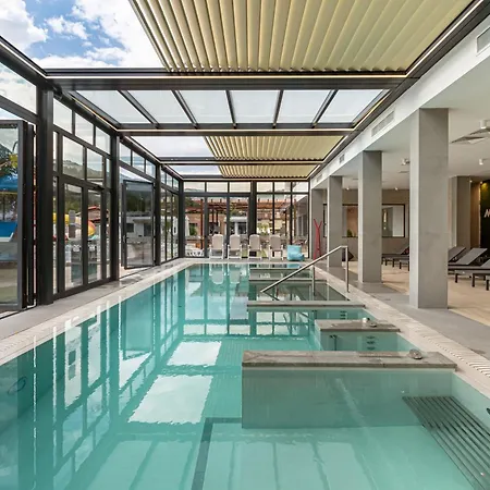 парк модър 4*