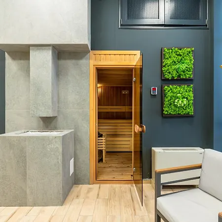 парк модър 4*